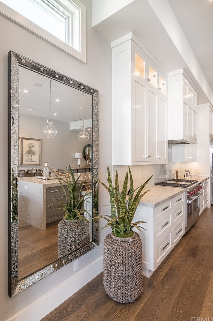 1737 Park St, Huntington Beach CA  92648-2732 exterior