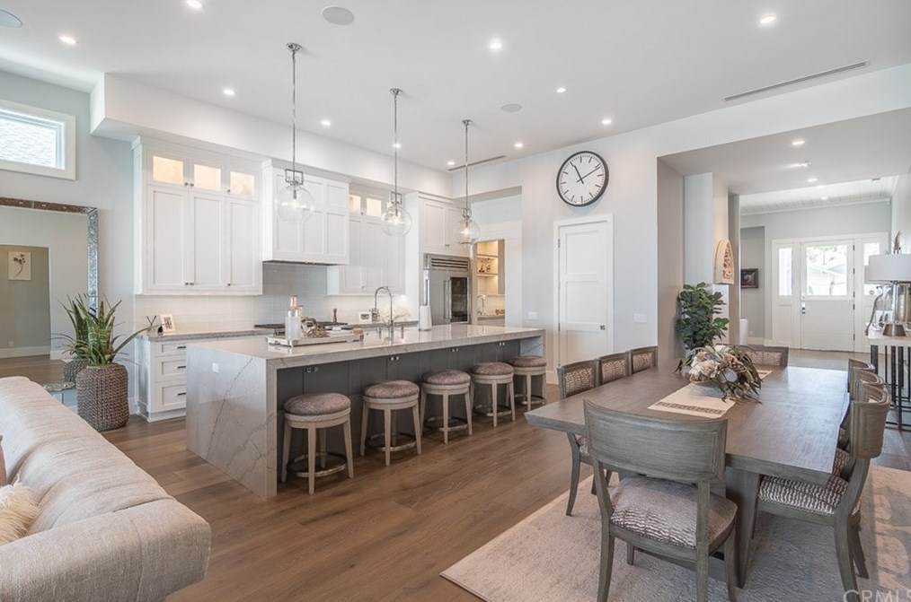 1737 Park St, Huntington Beach CA  92648-2732 exterior