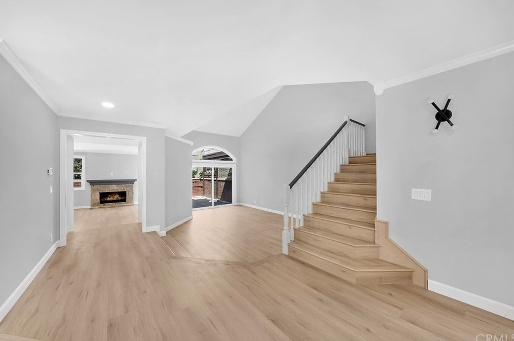 6082 Eaglecrest Dr, Huntington Beach CA  92648-5546 exterior