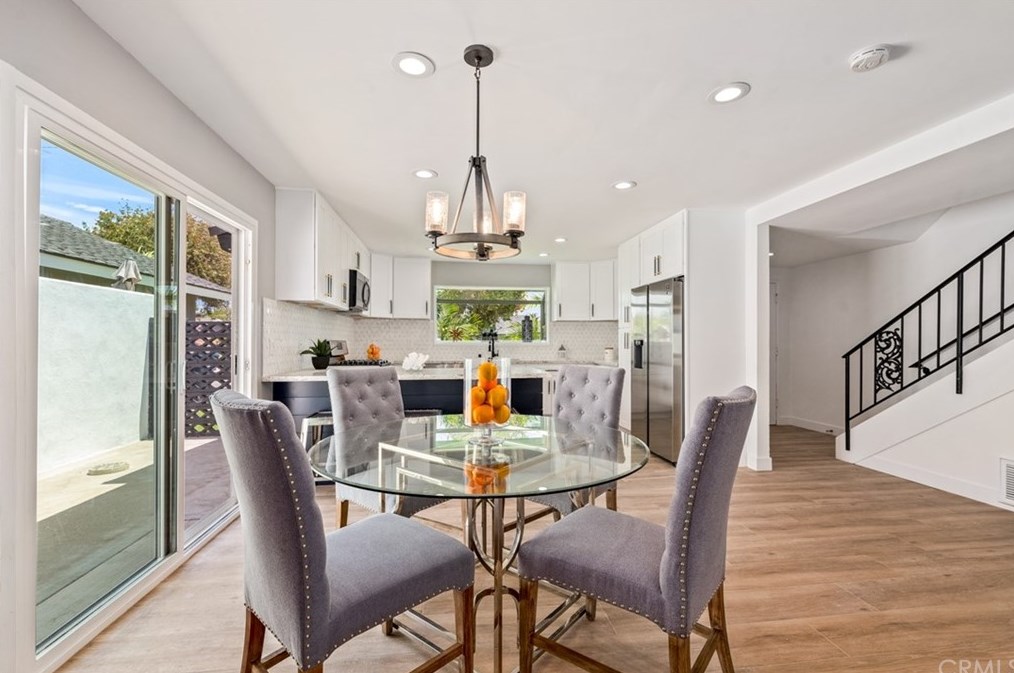 19931 Lexington Ln, Huntington Beach CA  92646-4323 exterior