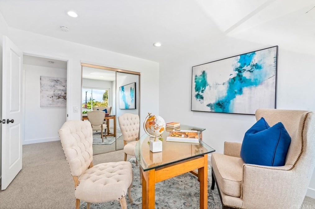 19931 Lexington Ln, Huntington Beach CA  92646-4323 exterior