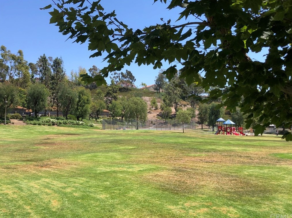 30052 Monteras St, Laguna Beach CA  92677-8820 exterior