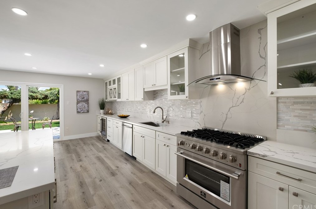 1 Satinwood Way, Irvine CA  92612-2111 exterior