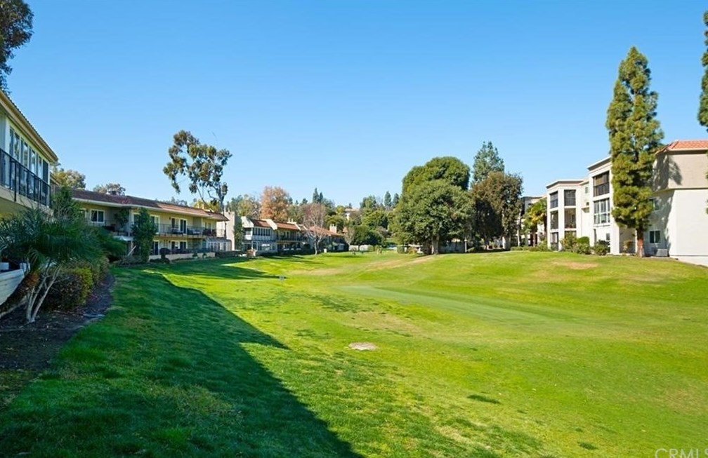3241 San Amadeo, Laguna Beach CA  92637-3071 exterior