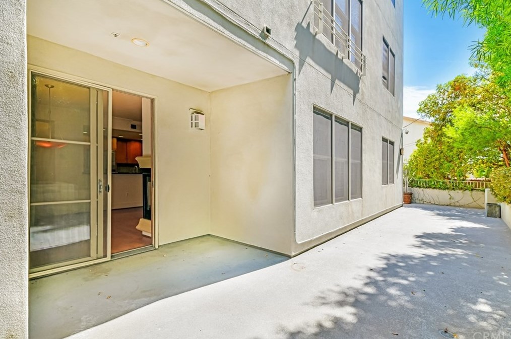 357 Hayworth Ave, Los Angeles CA  90048-2835 exterior