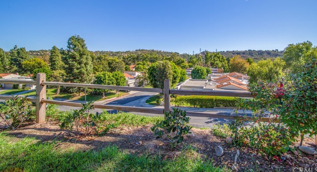 5556 Rayo Del Sol, Laguna Beach CA  92637-6976 exterior