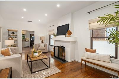 602 N Genesee Avenue - Photo 1