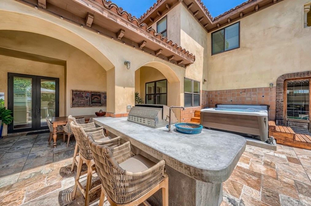 1814 Main St, Huntington Beach, CA 92648