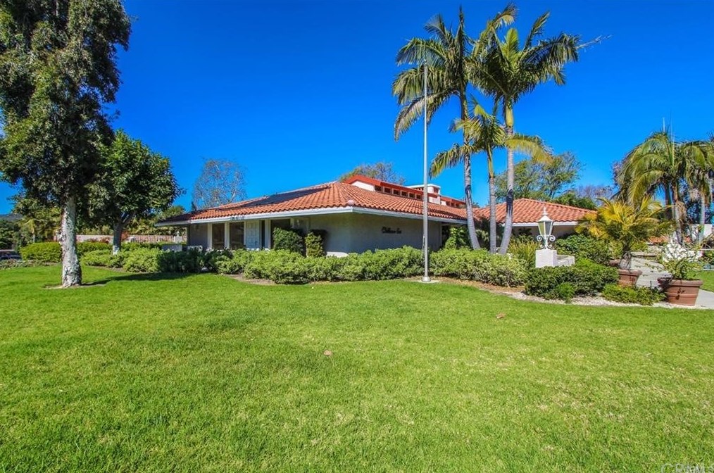 24055 Paseo Del Lago, Laguna Beach CA  92637-2678 exterior