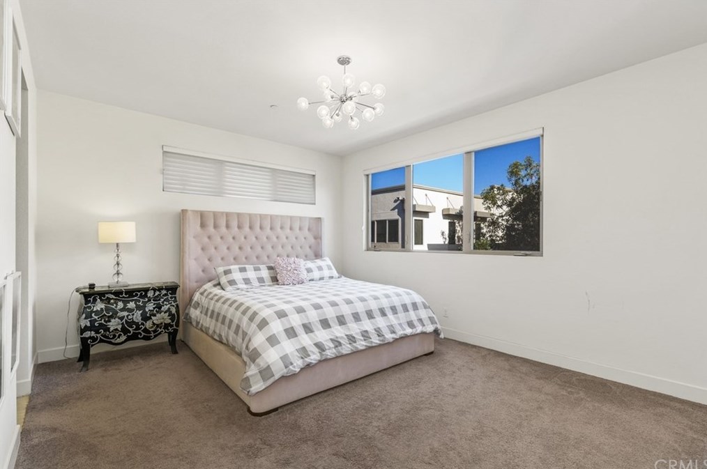 53 Soho, Irvine, CA 92612