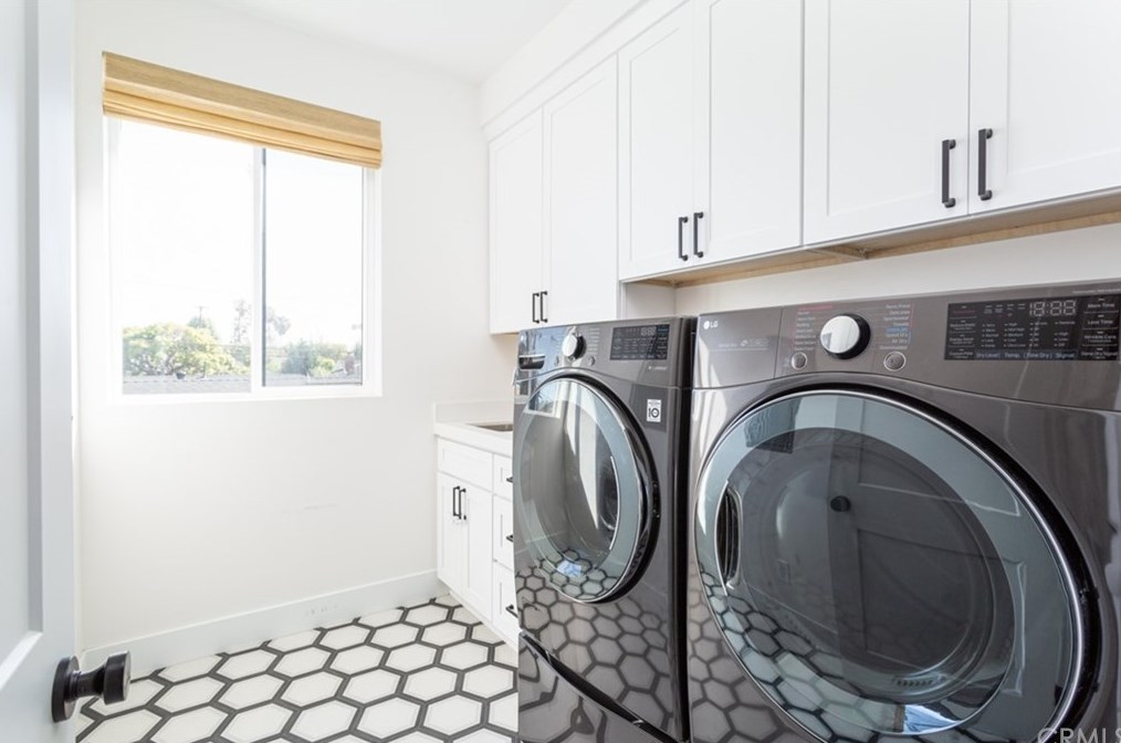 477 Magnolia St, Costa Mesa CA  92627-2301 exterior