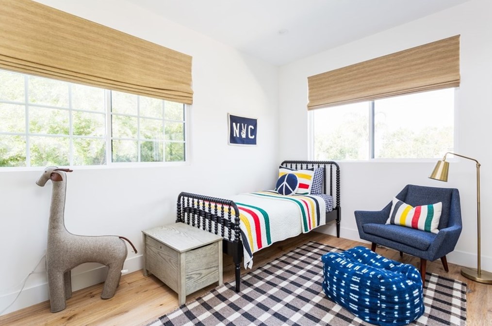 477 Magnolia St, Costa Mesa CA  92627-2301 exterior