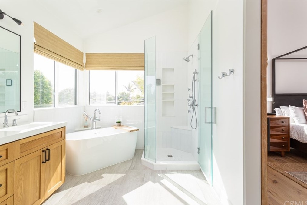 477 Magnolia St, Costa Mesa CA  92627-2301 exterior