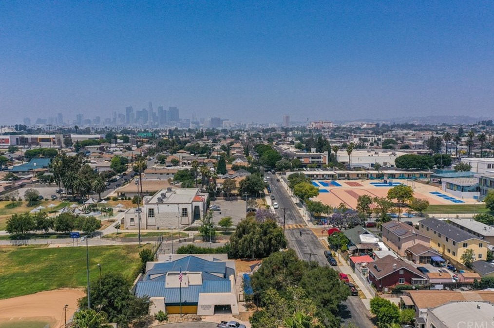 2942 2nd St, Los Angeles CA  90057-2004 exterior