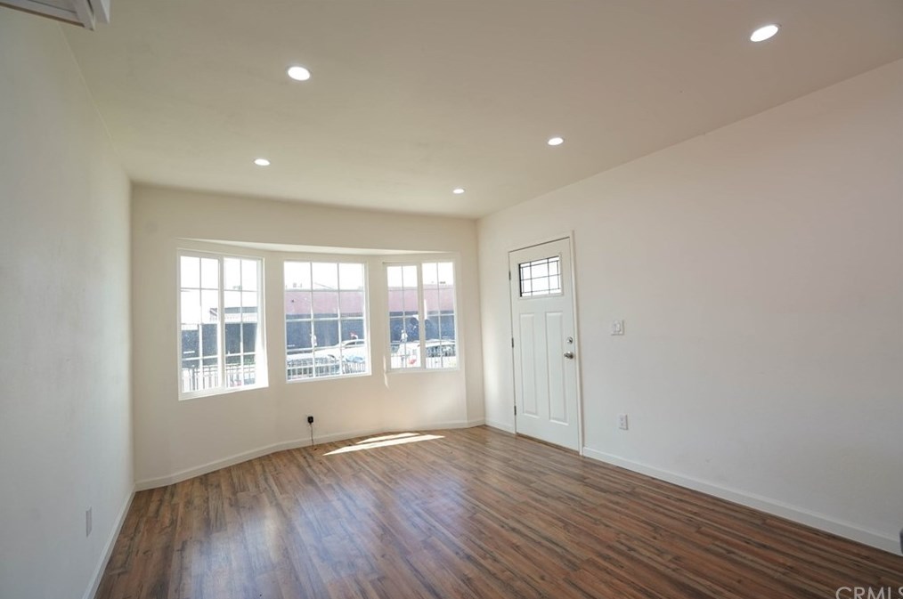 626 35th St, Los Angeles CA  90007-3411 exterior