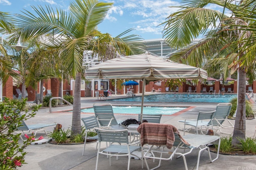 5347 Algarrobo, Laguna Beach CA  92637-2570 exterior