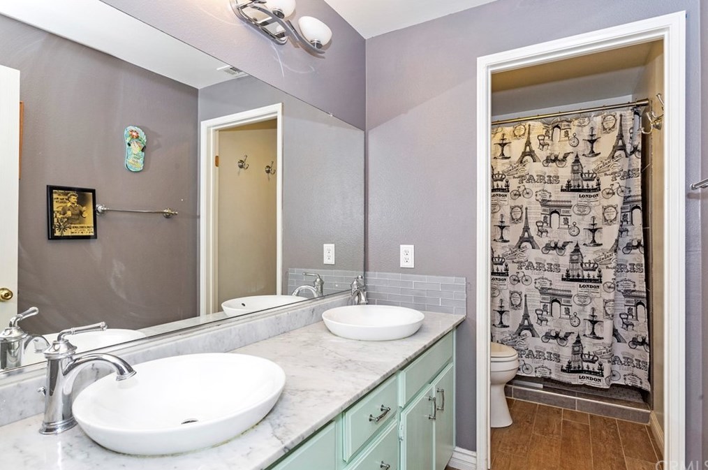 39528 Montebello Way, Murrieta CA  92563-7333 exterior