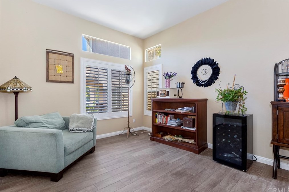 39528 Montebello Way, Murrieta CA  92563-7333 exterior