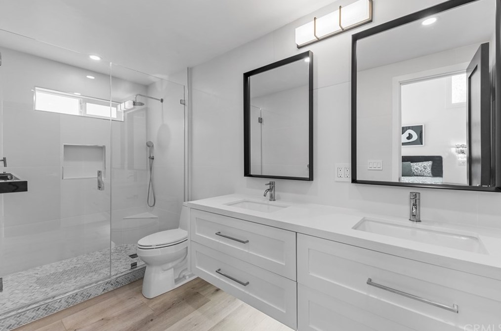9002 Five Harbors Dr, Huntington Beach CA  92646-6303 exterior