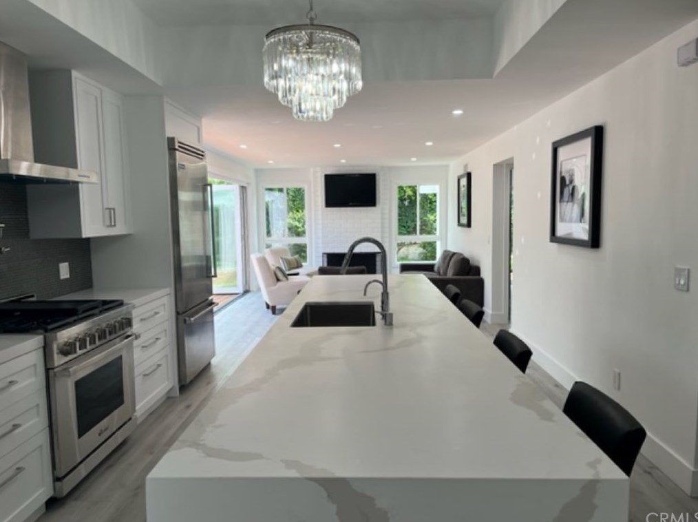 9002 Five Harbors Dr, Huntington Beach CA  92646-6303 exterior