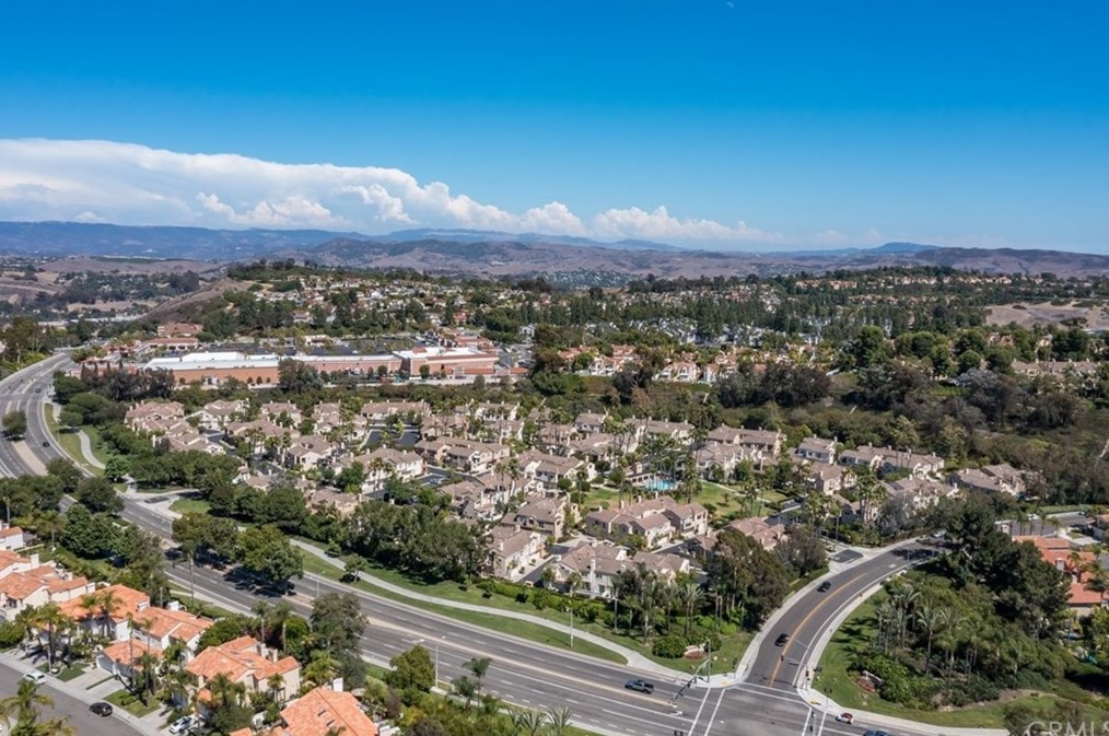 157 Chandon, Laguna Beach CA  92677-5733 exterior