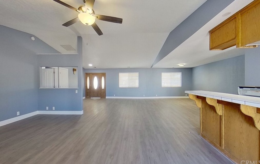 14184 Wells Fargo St, Hesperia CA  92344-8158 exterior