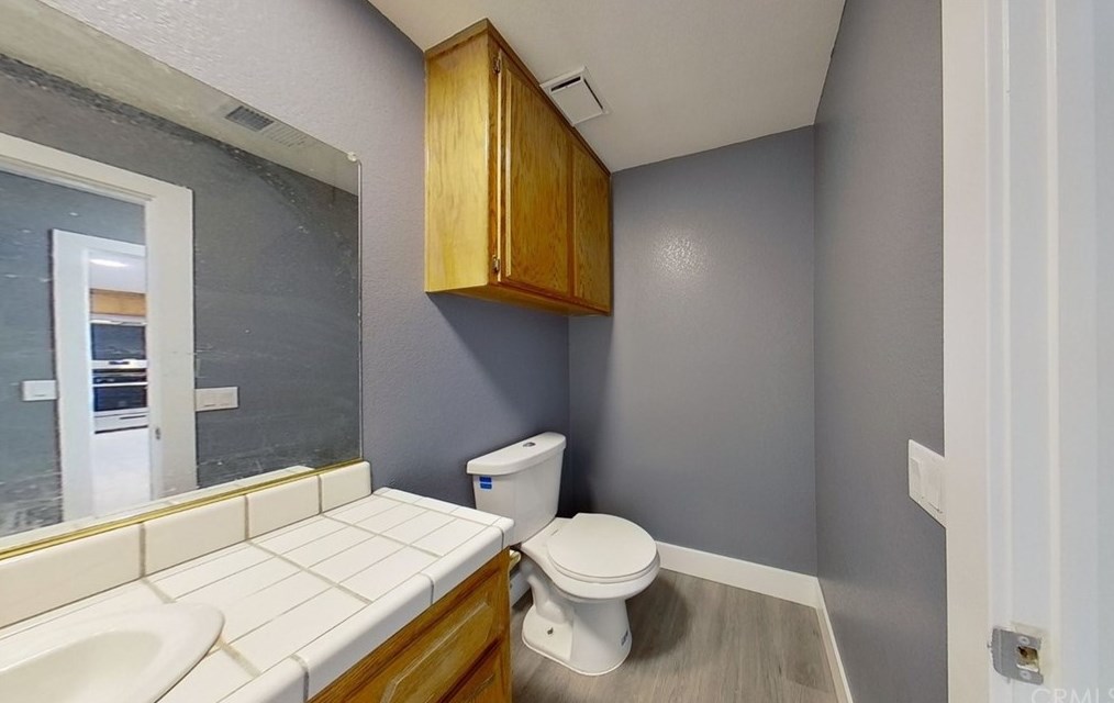 14184 Wells Fargo St, Hesperia CA  92344-8158 exterior