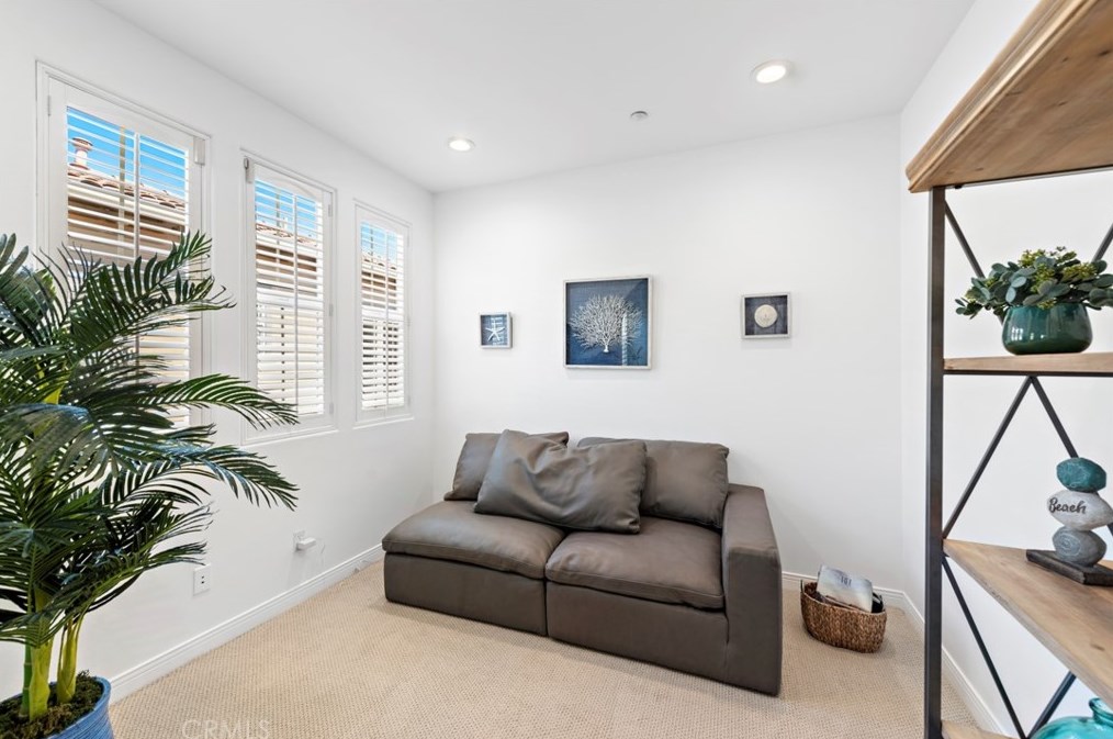 21323 Andalucia Ln, Huntington Beach CA  92648-5745 exterior