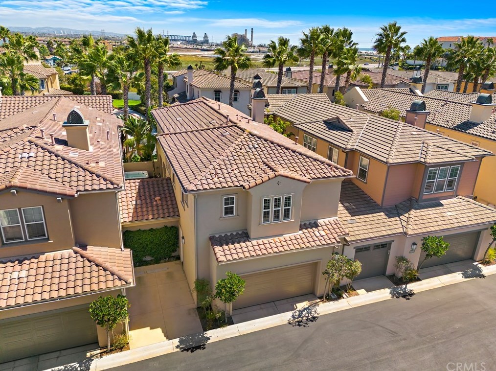 21323 Andalucia Ln, Huntington Beach CA  92648-5745 exterior