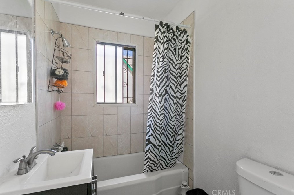 6249 Meridian St, Los Angeles CA  90042-2839 exterior