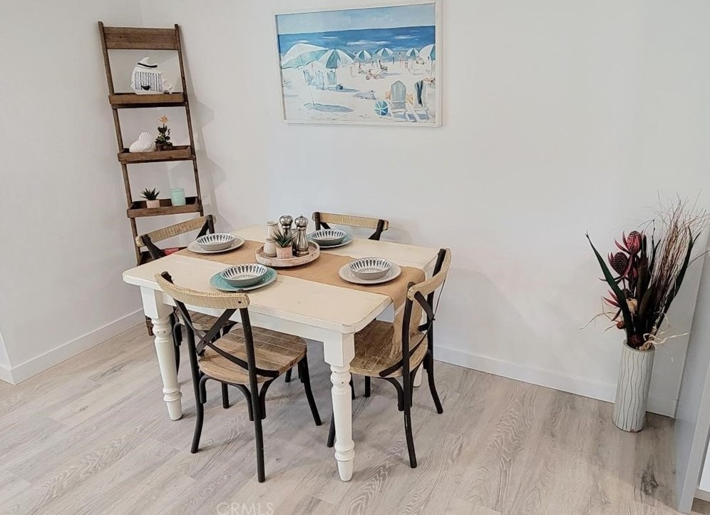 9864 Continental Dr, Huntington Beach CA  92646-4241 exterior