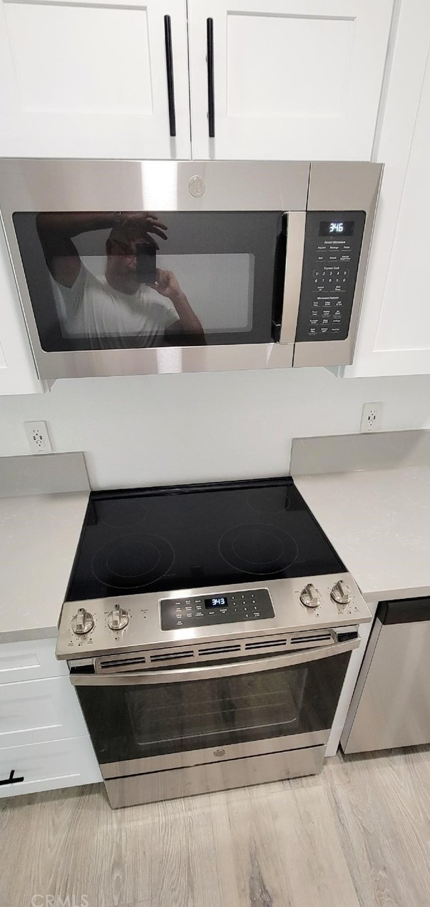 9864 Continental Dr, Huntington Beach CA  92646-4241 exterior