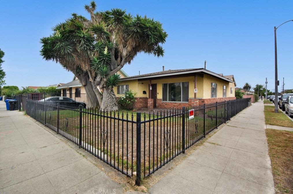 10606 Mckinley Ave, Los Angeles CA 90011-3144 exterior