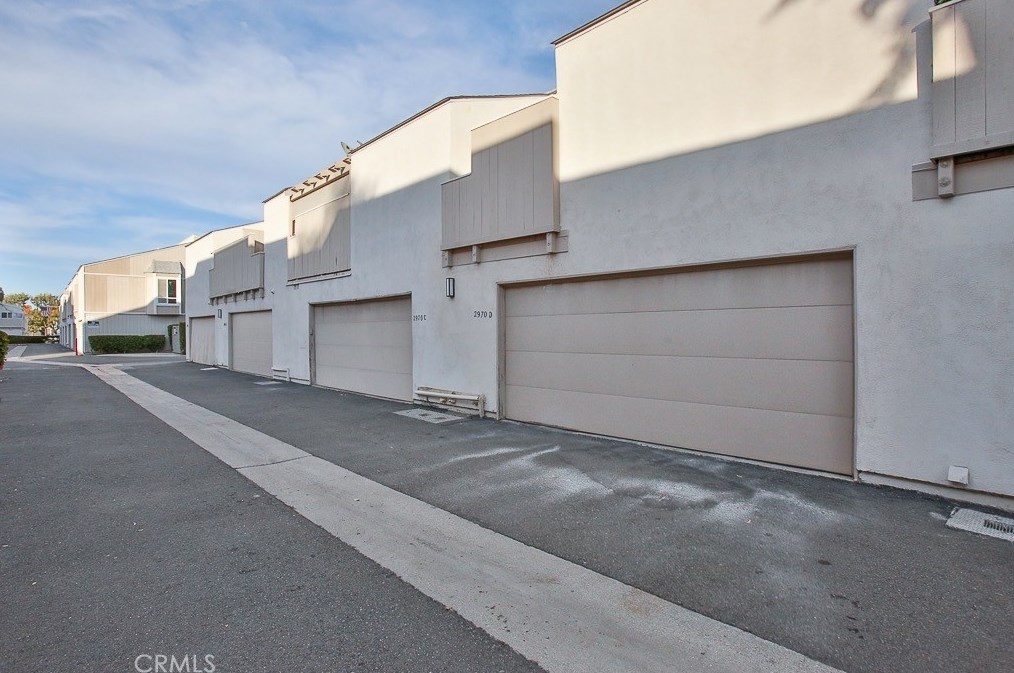2970 Greenville St, Santa Ana CA  92704-6055 exterior