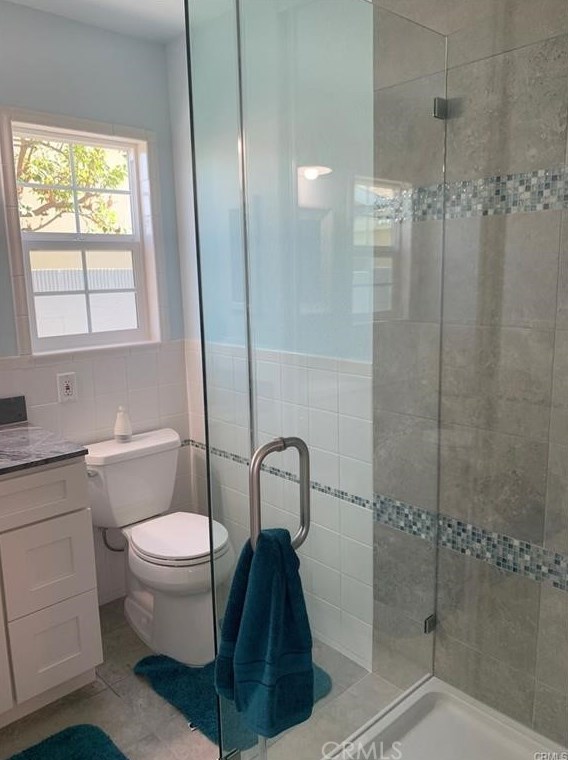 17102 Kampen Ln, Huntington Beach CA  92647-6016 exterior