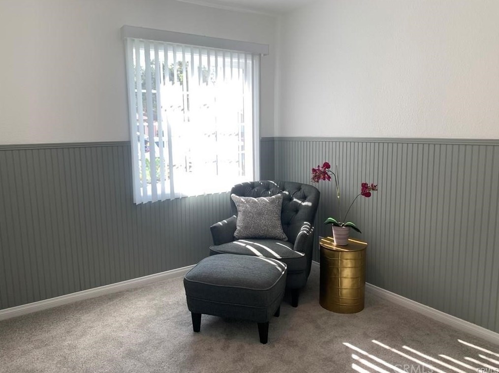 17102 Kampen Ln, Huntington Beach CA  92647-6016 exterior