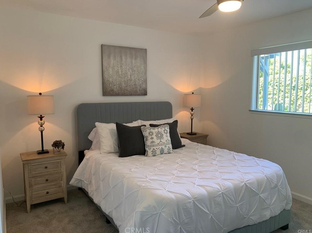 17102 Kampen Ln, Huntington Beach CA  92647-6016 exterior