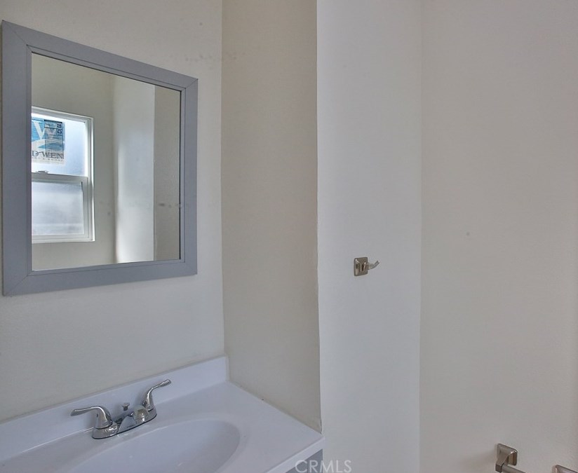 622 35th St, Los Angeles CA  90011-2429 exterior