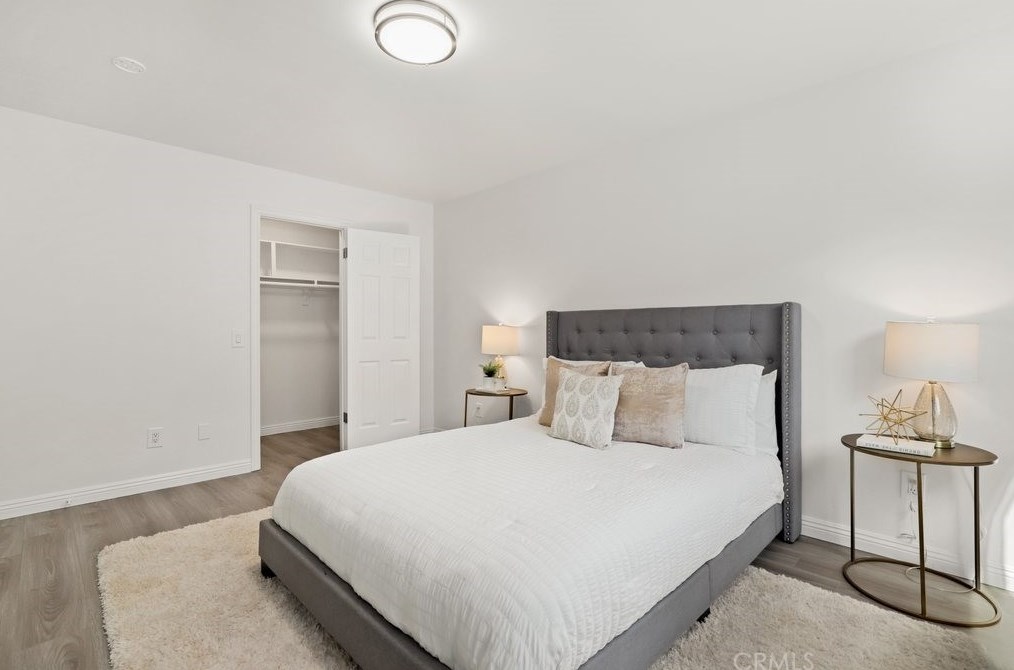 18229 Friar St, Los Angeles CA  91335-7034 exterior