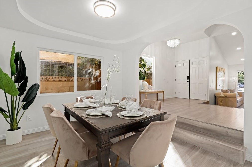 18229 Friar St, Los Angeles CA  91335-7034 exterior