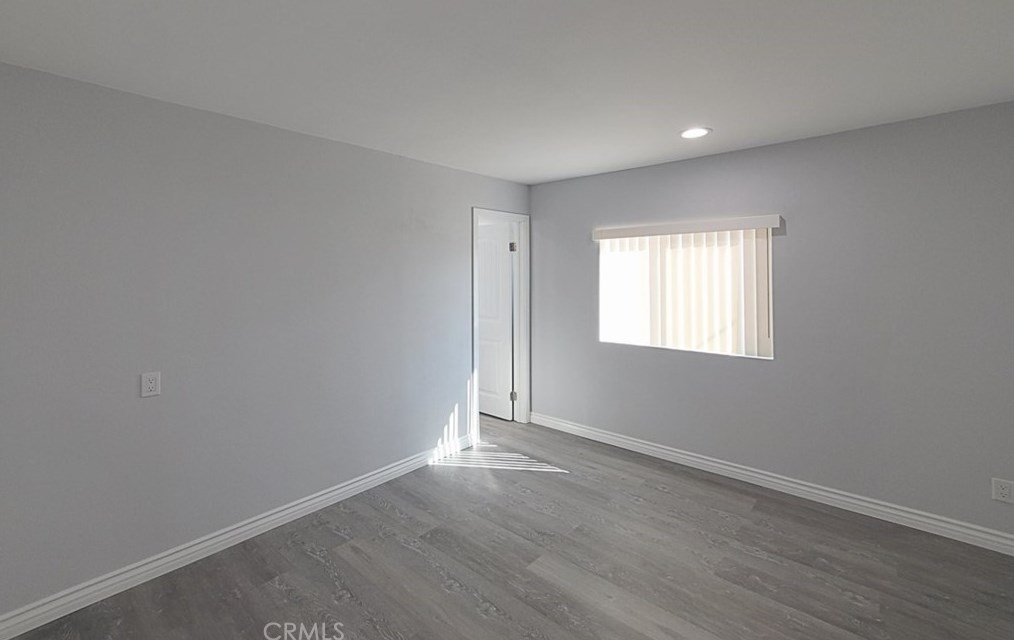 16542 Hart Cir, Huntington Beach CA  92647-4815 exterior