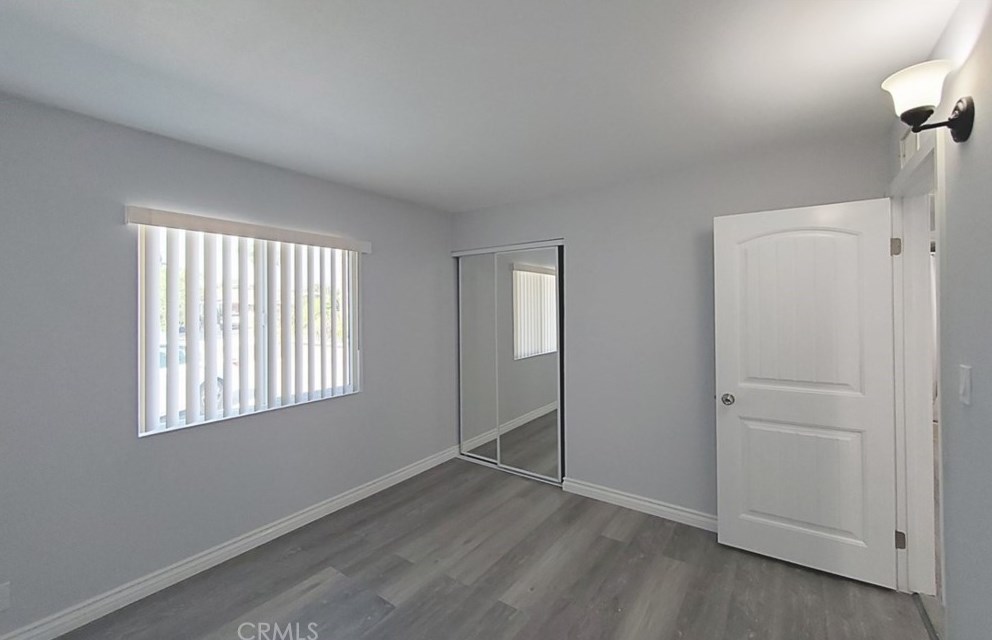 16542 Hart Cir, Huntington Beach CA  92647-4815 exterior