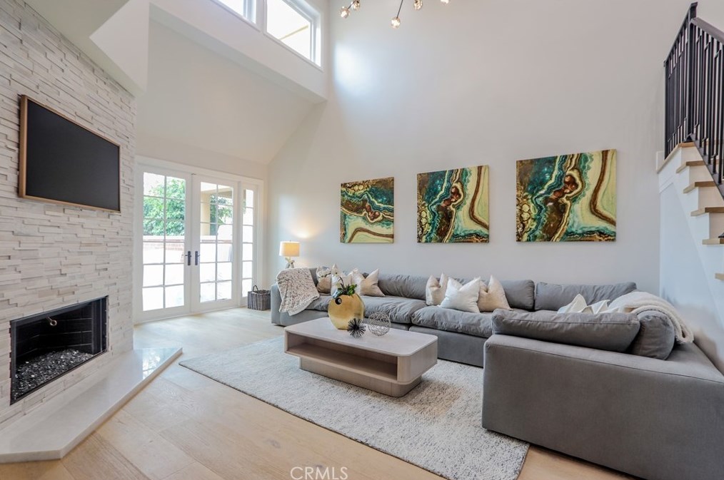 6225 Greenbrier Dr, Huntington Beach CA  92648-5545 exterior