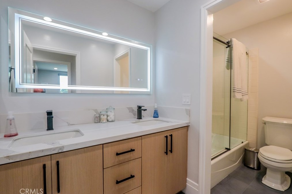 6225 Greenbrier Dr, Huntington Beach CA  92648-5545 exterior