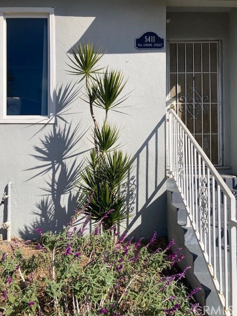 5407 Via Corona St, Los Angeles CA  90022-2201 exterior