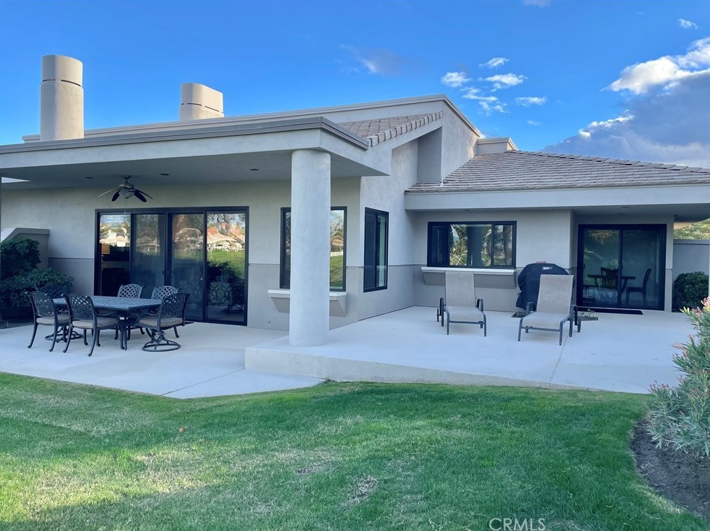 79682 Arnold Palmer, La Quinta CA  92253-4715 exterior