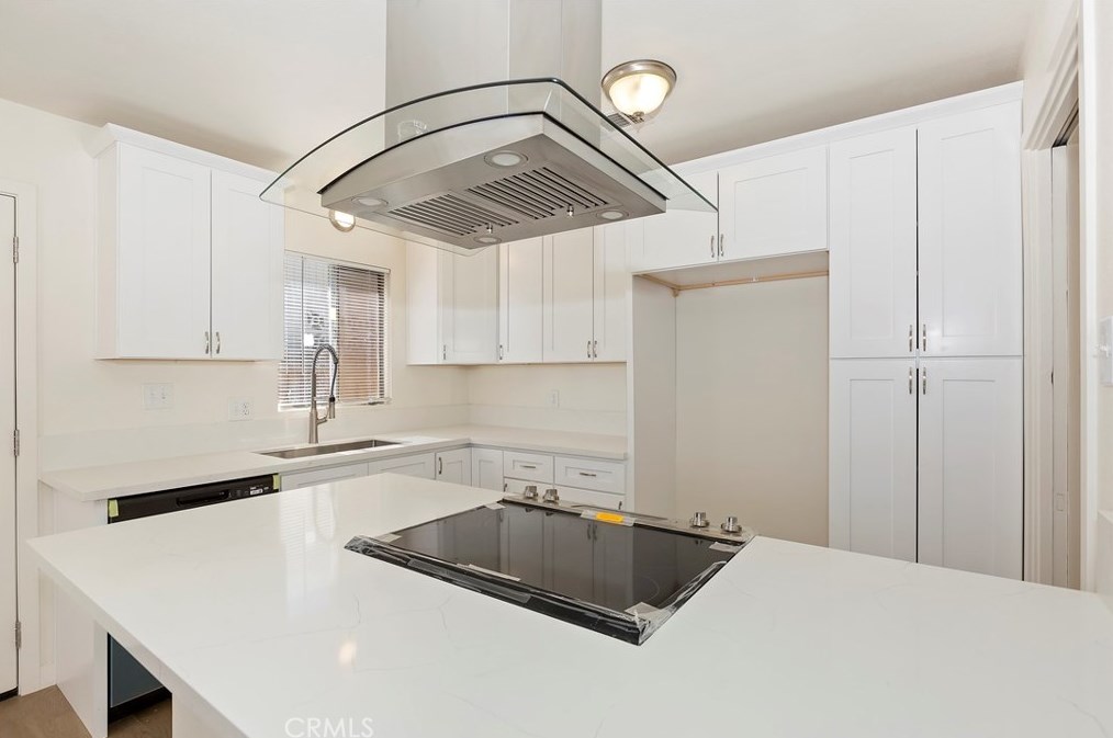 14063 Quinnault Rd, Apple Valley CA  92307-4252 exterior