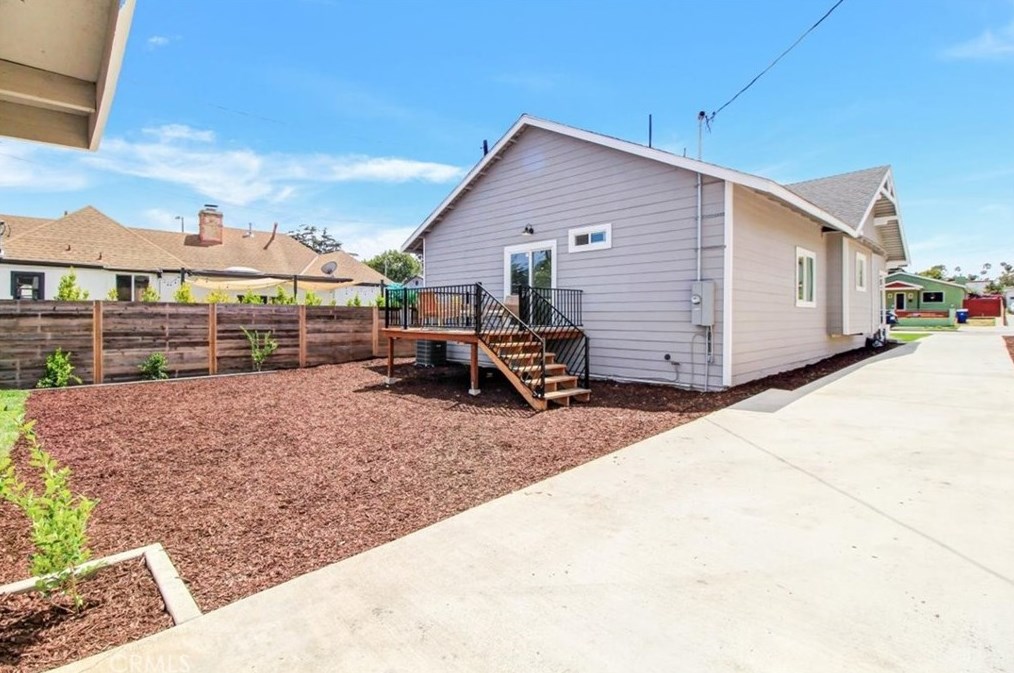 5348 Brynhurst Ave, Los Angeles CA  90043-1806 exterior