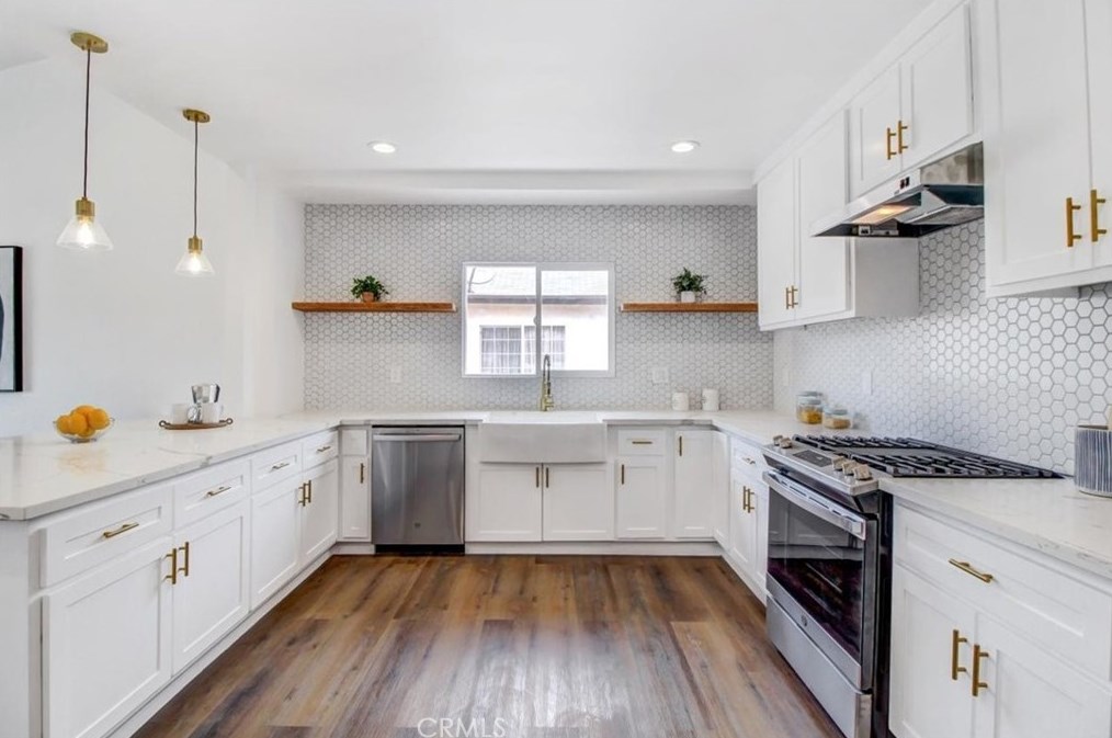 5348 Brynhurst Ave, Los Angeles CA  90043-1806 exterior