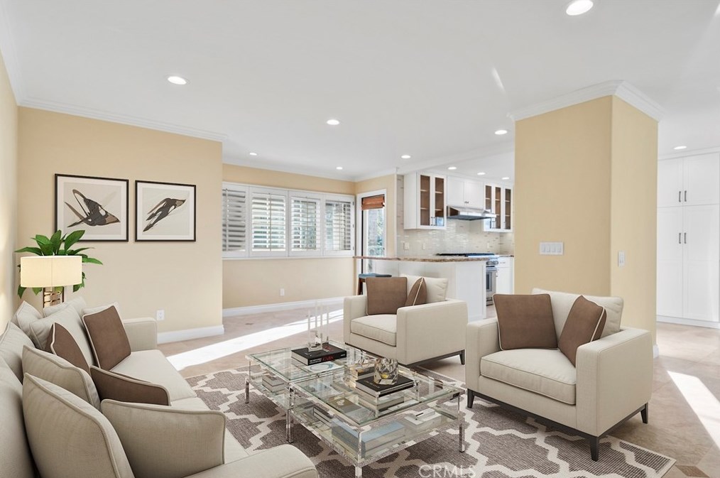 19245 Seabrook Ln, Huntington Beach CA  92648-5521 exterior